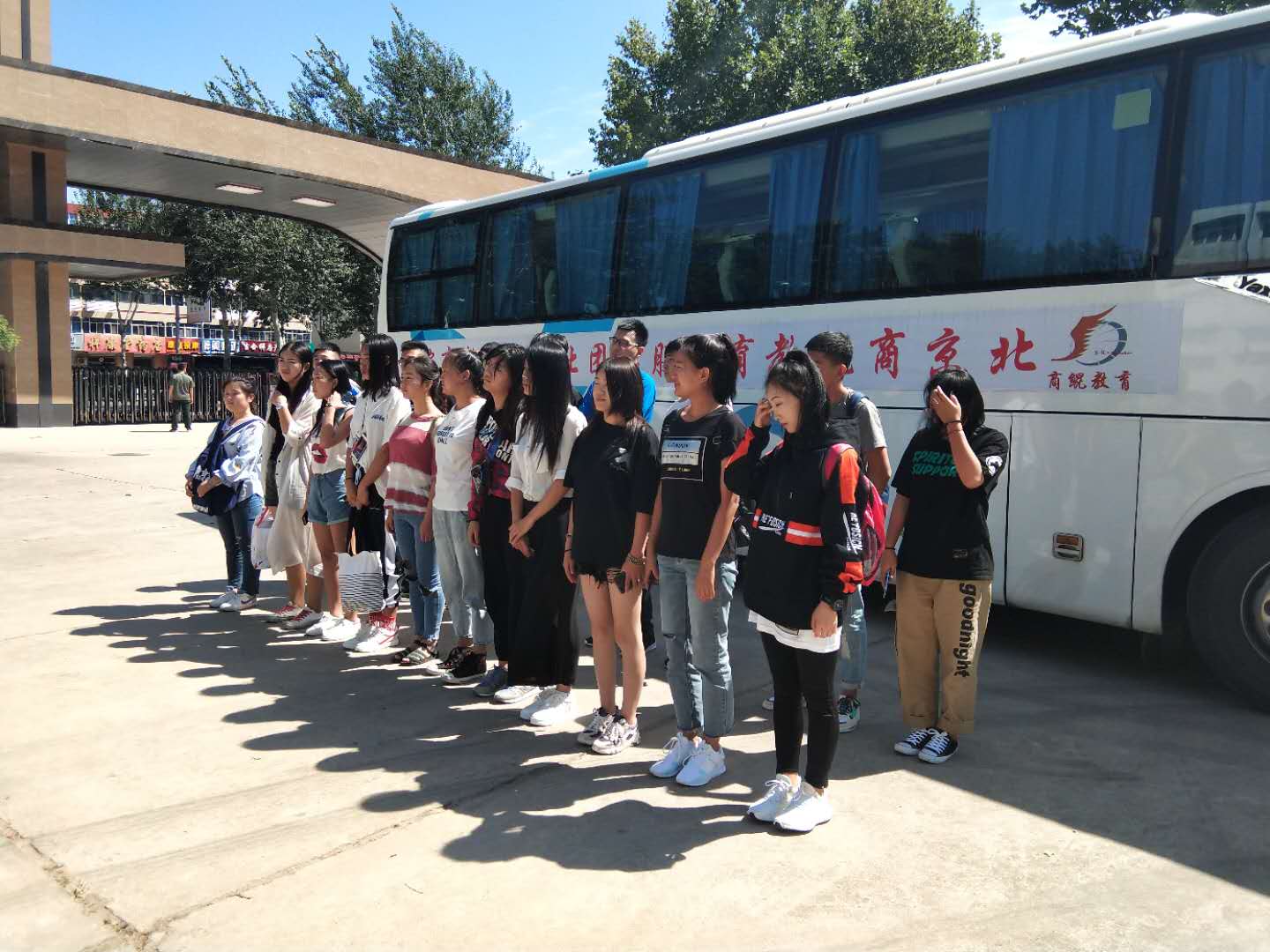 旅游商务学院高铁、航空专业学生顺利完成实习对接工作 旅游商务学院高铁、航空专业学生顺利完成实习对接工作