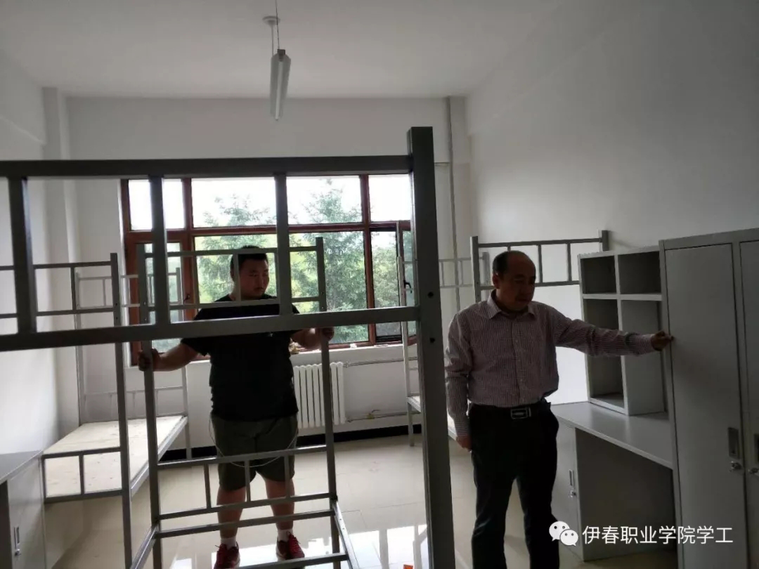 莺迁乔木_燕入高楼_同心协力_众志成城－_德甲顺利完成第四学生公寓调整搬迁任务