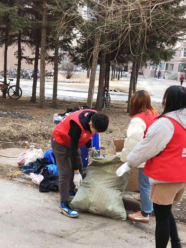 德甲官方中文网站医学技术学院师生开展学雷锋活动 德甲官方中文网站医学技术学院师生开展学雷锋活动