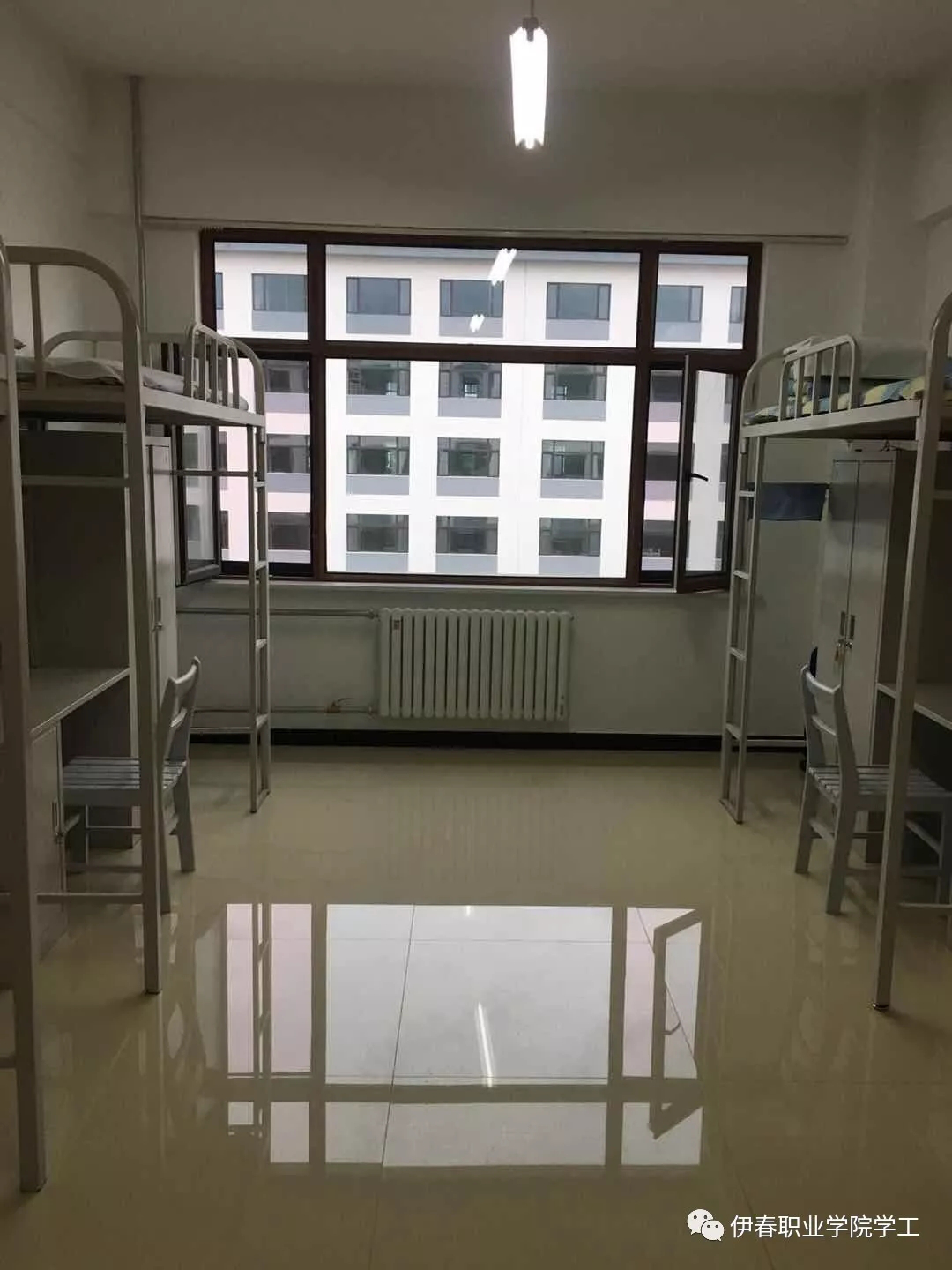莺迁乔木_燕入高楼_同心协力_众志成城－_德甲顺利完成第四学生公寓调整搬迁任务