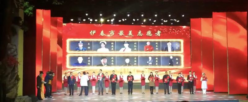 旅游商务学院高铁专业学生为我市大型活动提供志愿服务