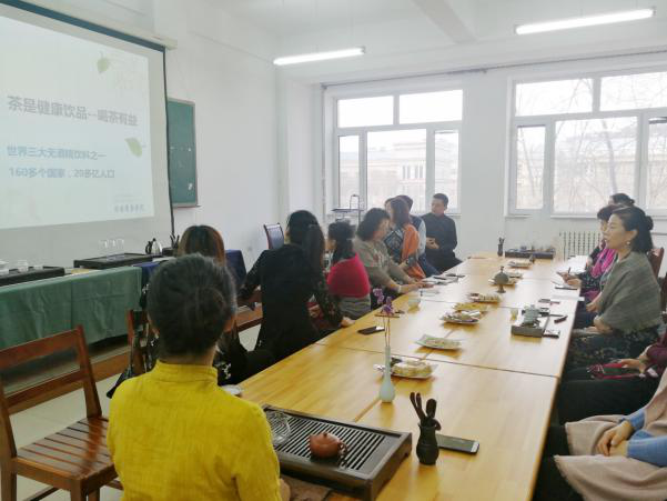 提高职业素养,打造职业形象——旅游商务学院积极开展校内分享课 提高职业素养,打造职业形象——旅游商务学院积极开展校内分享课