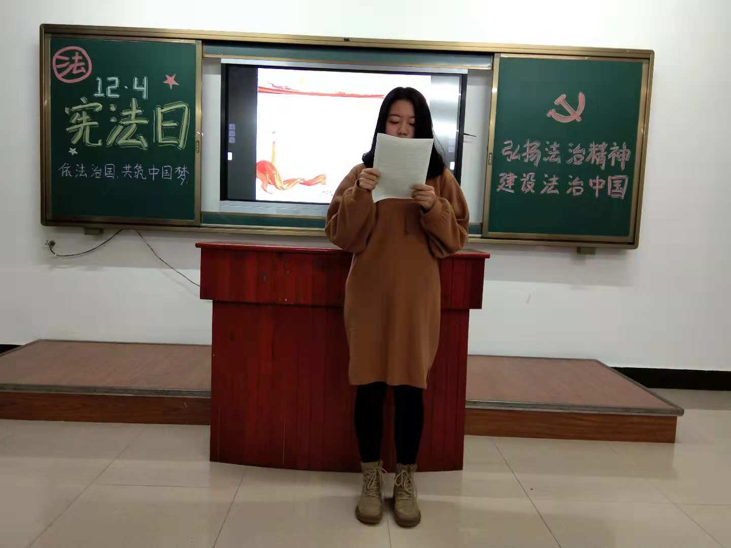 旅游商务学院2018级学生举行 旅游商务学院2018级学生举行