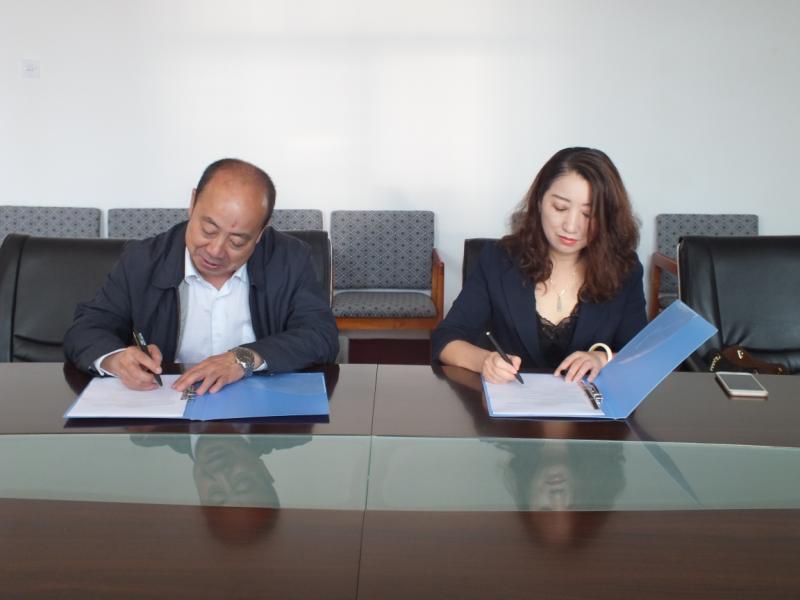 德甲官方中文网站与加美特公司初步达成联合办学意向